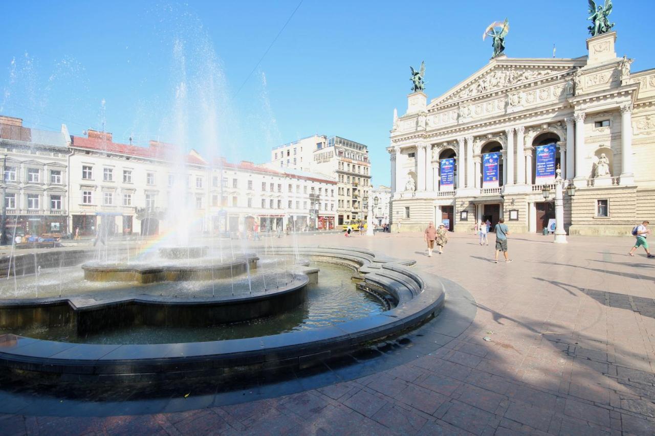 Romantik Luxsovsky Svobode 39 Vivaldi Four Seasons Suitte Apartman Lviv Kültér fotó